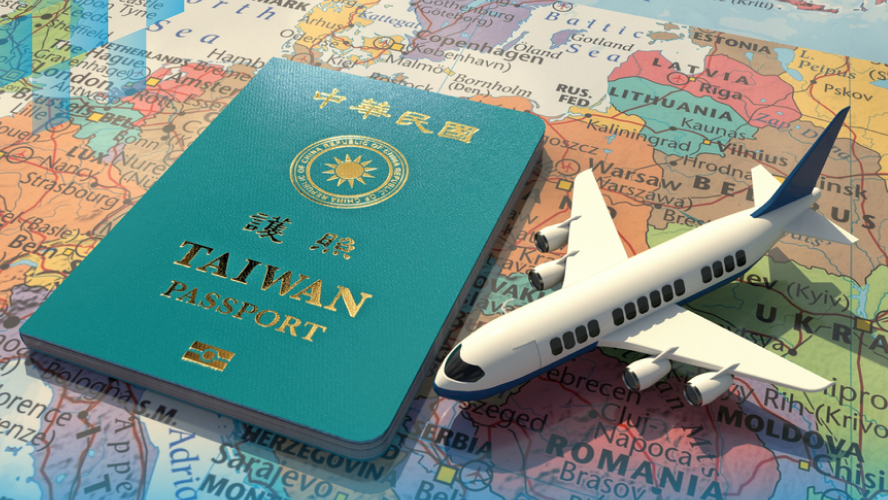 「護照更換必看：出行前必知的流程與秘訣，別讓過期護照拖慢腳步！」