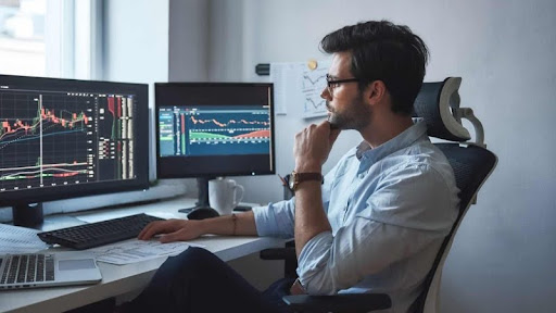 美股短線交易懶人包:新手必學的策略與風險管理指南 13 美股短線交易工具選擇比較 - ultima markets